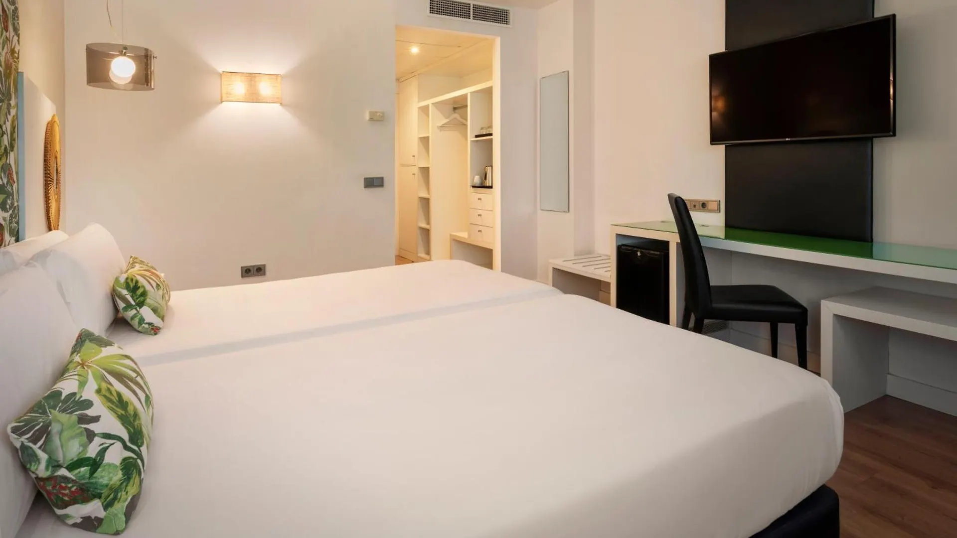 Catalonia Malaga Hotel 4*,